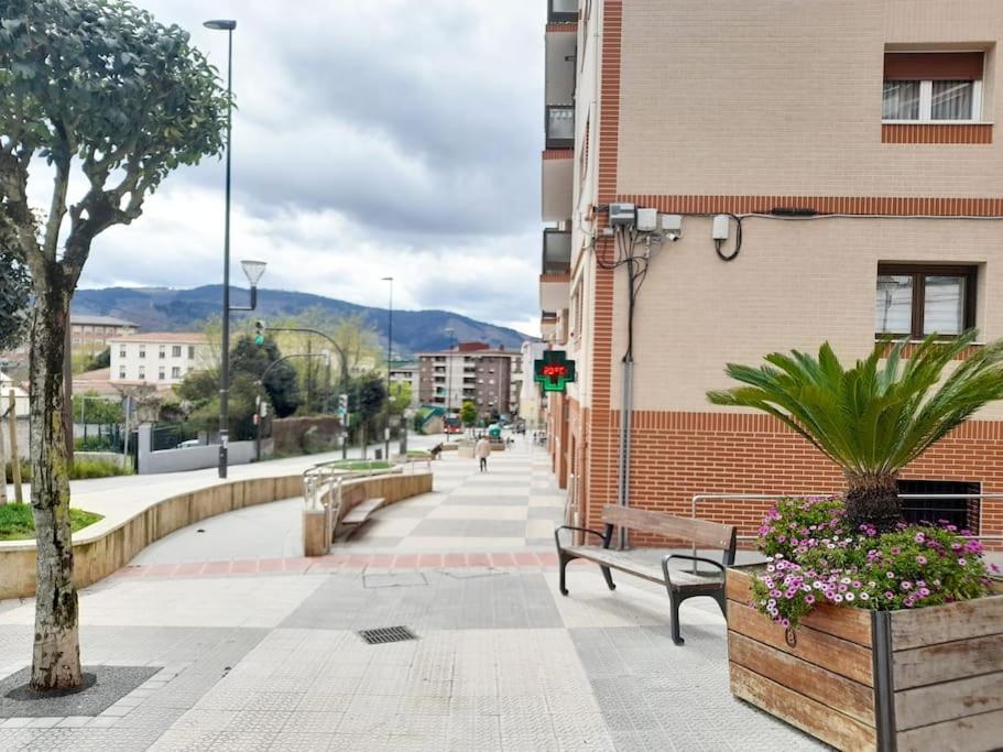 Calida Estancia Descubre La Ciudad Bilbao Exterior foto